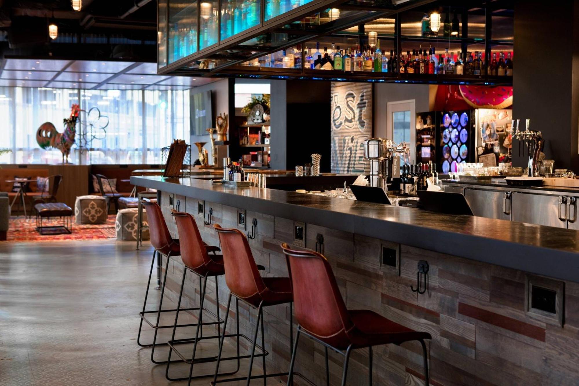 Готель Moxy New Orleans Downtown/French Quarter Area Екстер'єр фото
