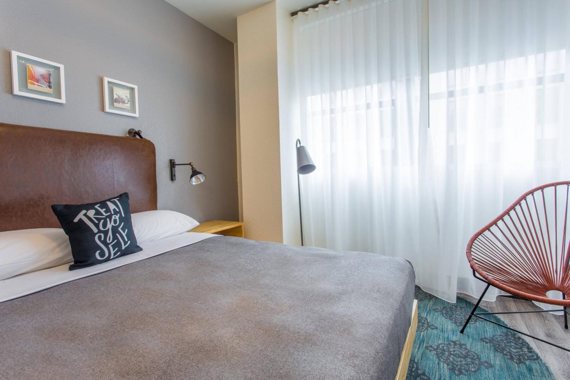 Готель Moxy New Orleans Downtown/French Quarter Area Екстер'єр фото
